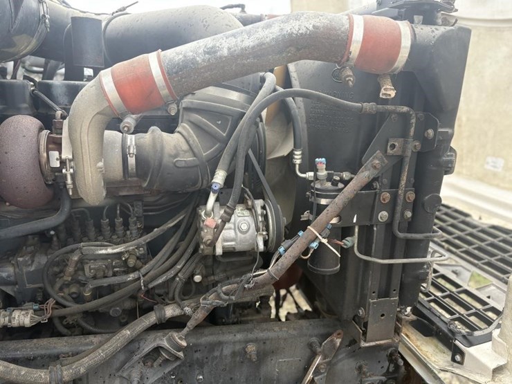 l2--1998-mack-maxi-cruise-truck-image-35