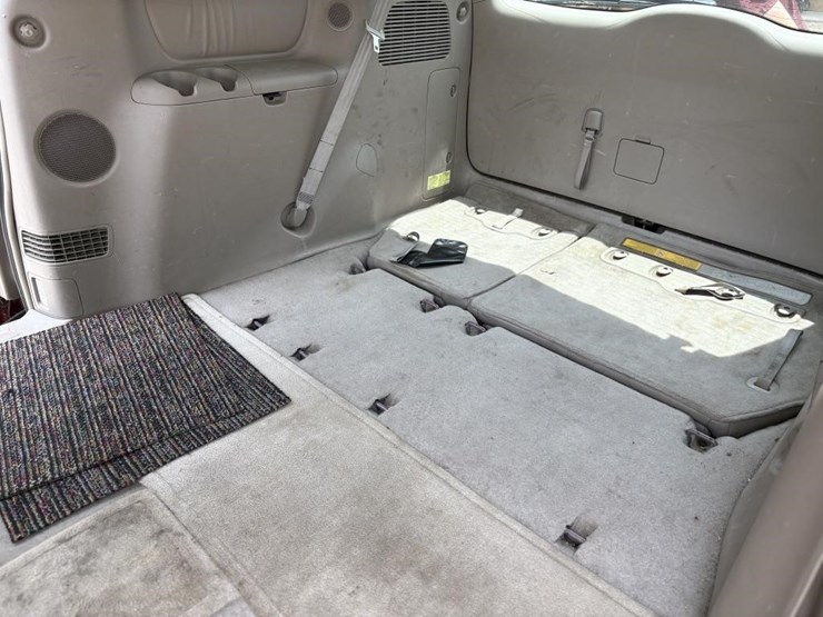 2004-toyota-sienna-image-10