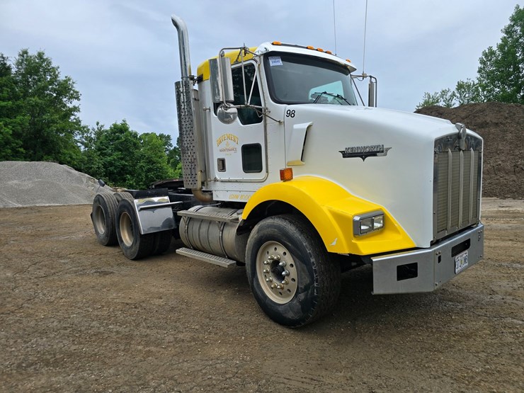 1999-kenworth-t800-image-29