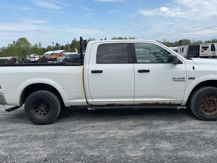 2016-dodge-1500-image-6