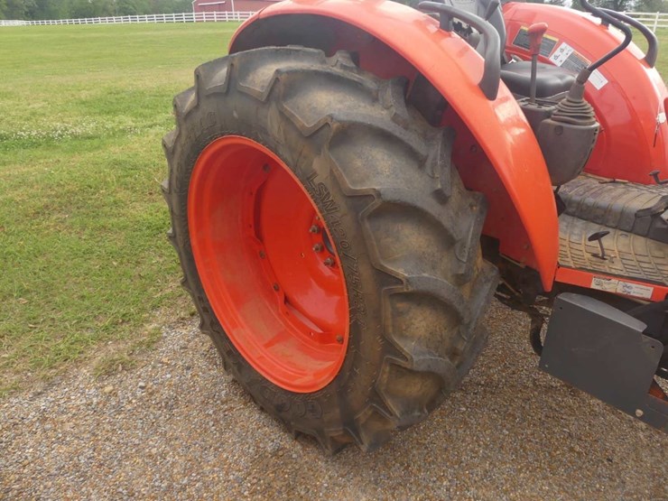 2023-kubota-m7060hd-image-11