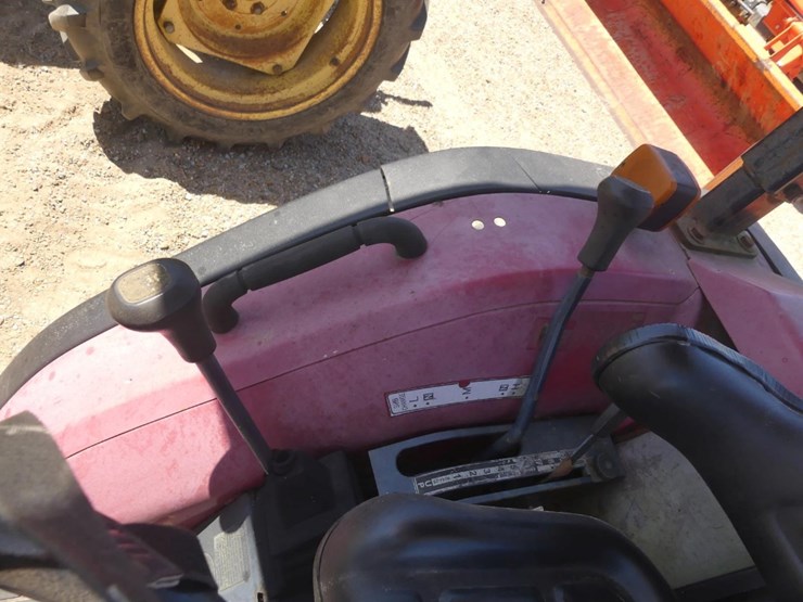 mahindra-2310-image-12