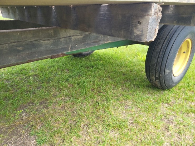hay-wagon-w/john-deere-running-gear-image-32
