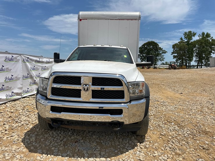 #20658-•-2018-ram-4500-chassis-truck-image-6