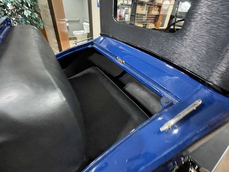 1928-ford-model-a-image-38