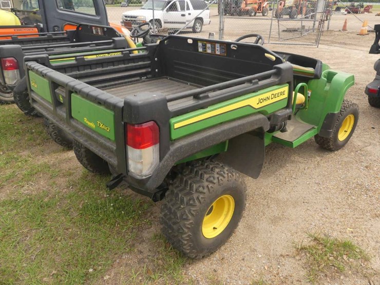 2024-john-deere-gator-image-3