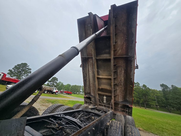 #24355-•-2004-mack-cv713-granite-dump-truck-image-50