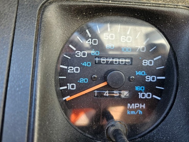 1995-jeep-wrangler-image-26