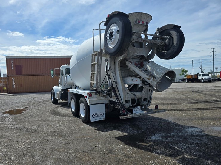 2014-peterbilt-365-image-19