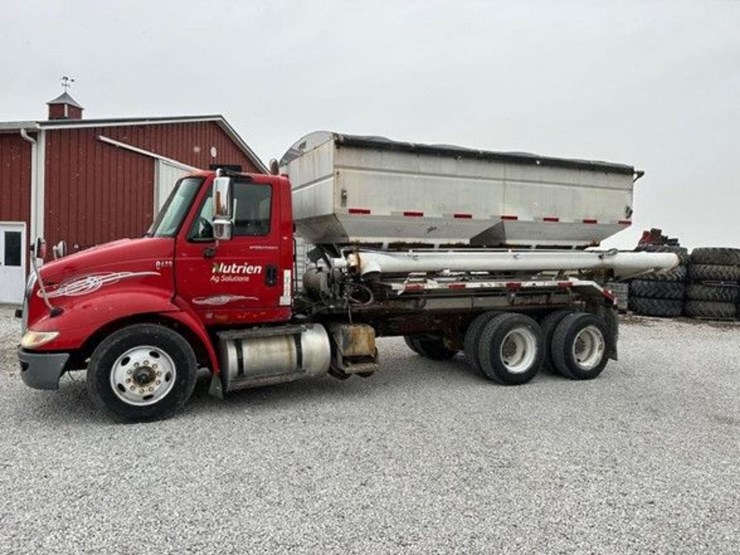 2006-case-ih-8600-image-1