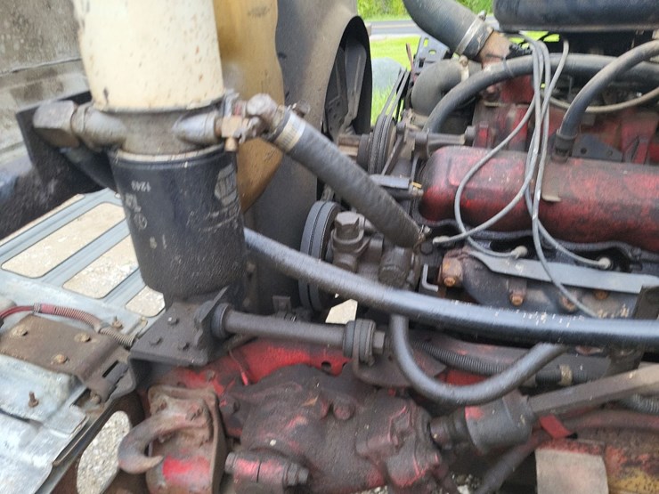 1982-international-1754-single-axle-grain-truck-image-67