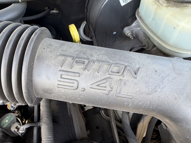 2001-ford-f350-image-13