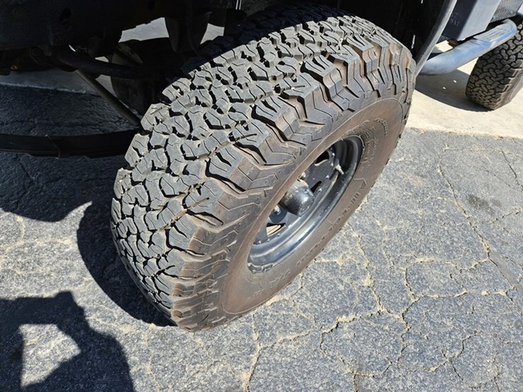 1995-jeep-wrangler-image-11