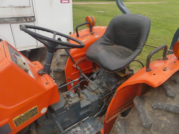 kubota-l2350f-image-11