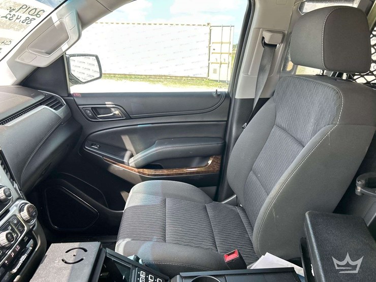 2019-chevrolet-tahoe-image-19