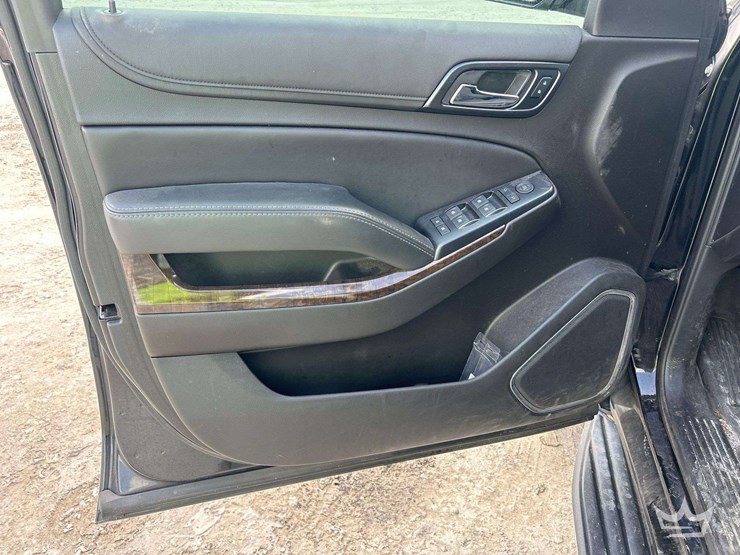 2019-chevrolet-tahoe-image-14
