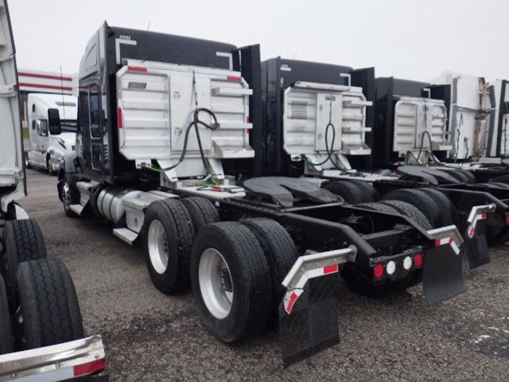 2022-kenworth-t680-image-13