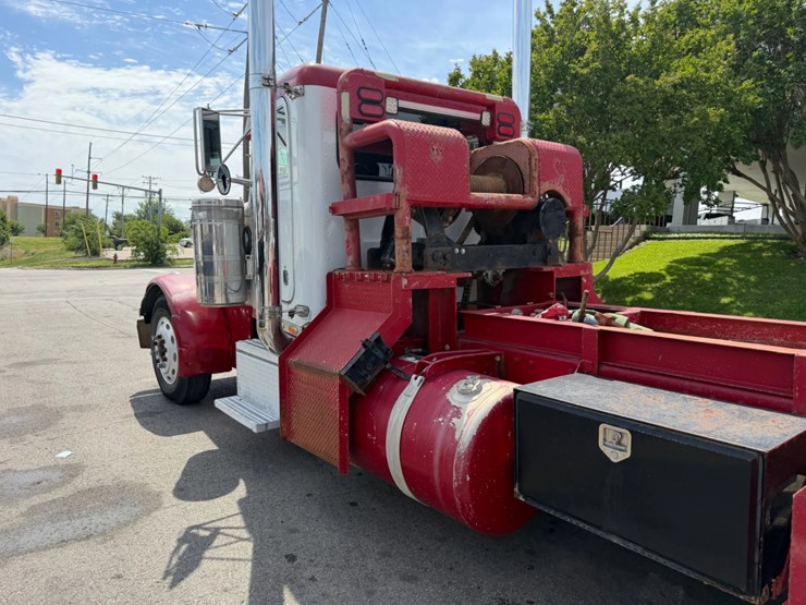 1999-peterbilt-379-image-6