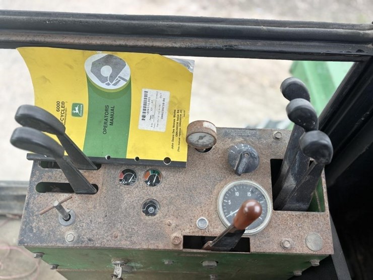 john-deere-6000-image-13
