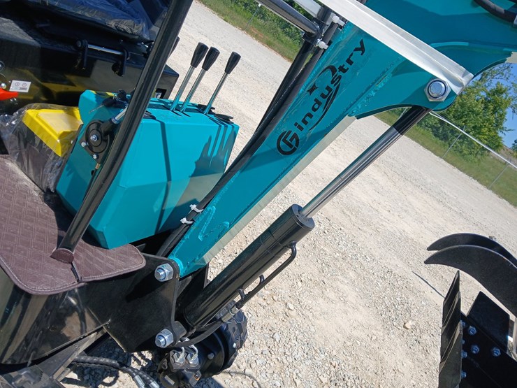 #l42-014-•-2026-cfg-kt12r-mini-excavator-image-24