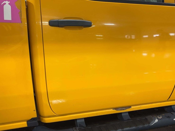 2016-chevrolet-silverado-3500hd-image-38