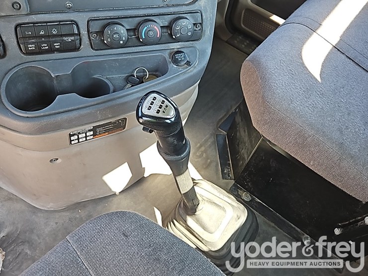 2019-freightliner-cascadia-125-image-6