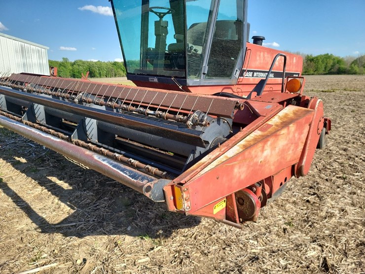 international-8840-swather-image-9