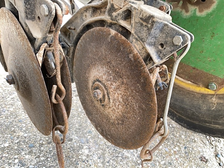 john-deere-8300-image-33