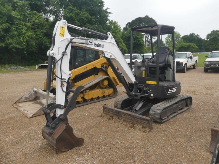 2022-bobcat-e26-image-1