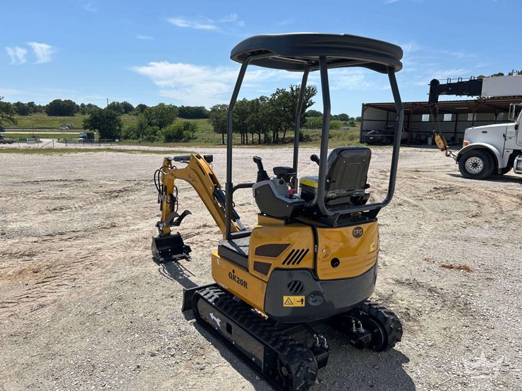 mini-excavator-image-2