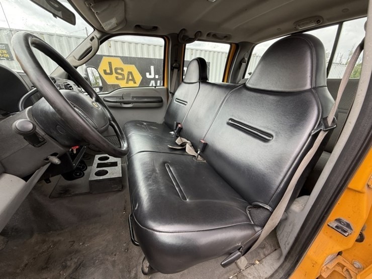 2007-ford-f350-image-26