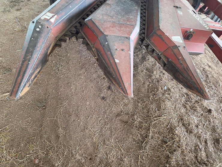 hesston-7500-image-11