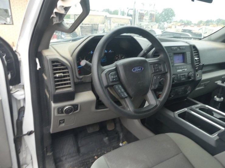 2017-ford-f150-image-10