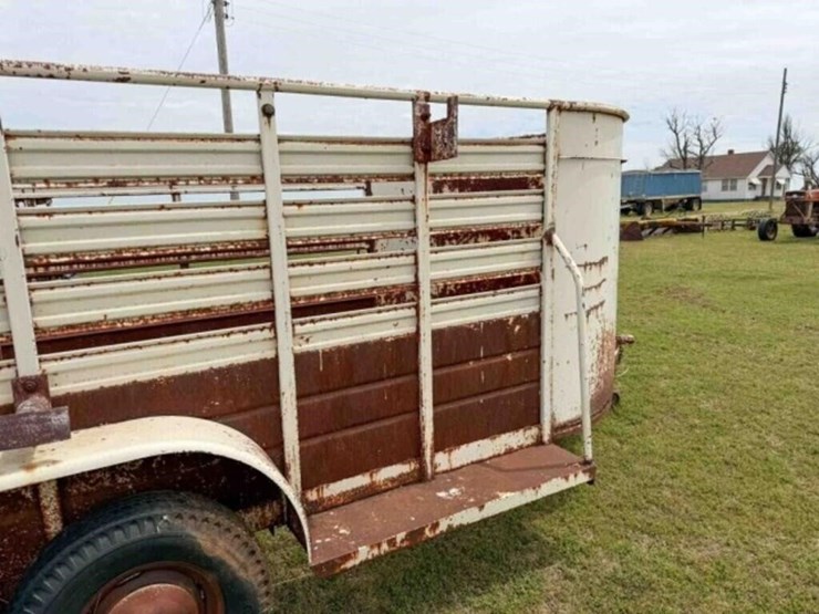 16’-livestock-trailer-image-26