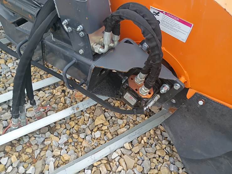 #24733-•-wolverine-stump-grinder-skid-steer-attachment-image-6