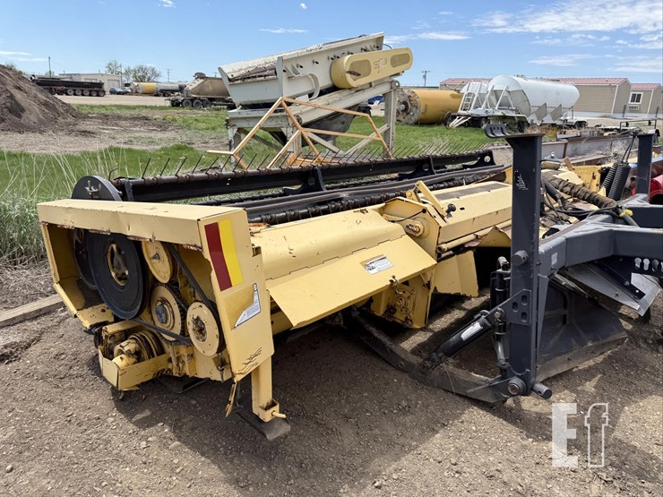 new-holland-2326-image-14