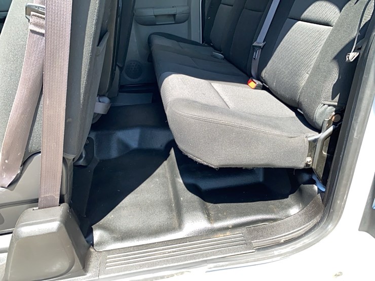 2013-chevrolet-2500-image-50