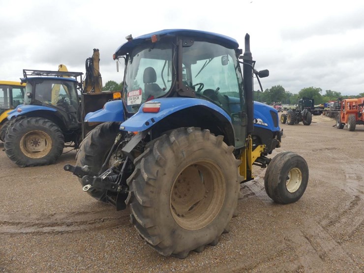 2006-new-holland-ts110a-image-3