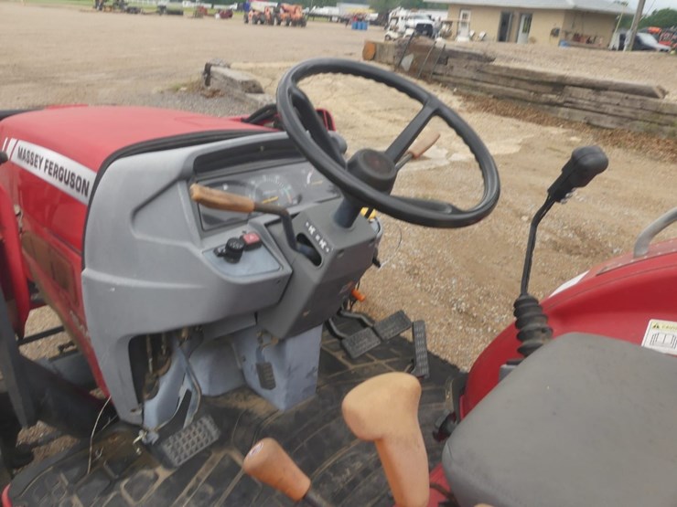 massey-ferguson-1540-image-15