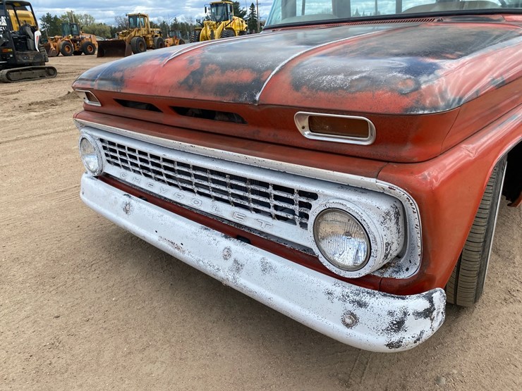 1963-chevrolet-suburban-image-12