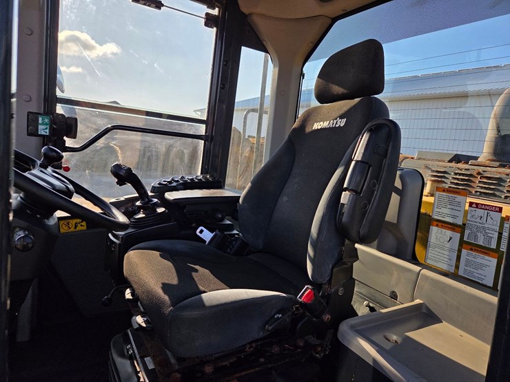 2018-komatsu-wa380-image-40