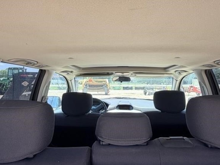 2005-mitsubishi-endeavor-image-21