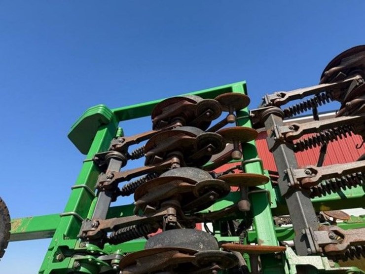 2010-john-deere-1990-image-21