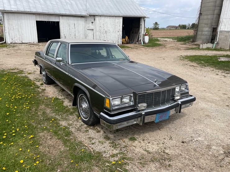 #140-•-1983-buick-park-avenue-(title-in-delay)-(kaukauna,-wi)-image-3