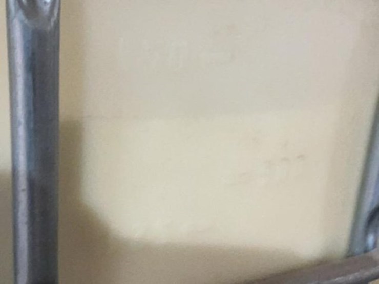 #165-•-plastic-tote-of-wood-glue-image-4