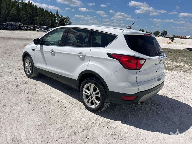 2019-ford-escape-image-4