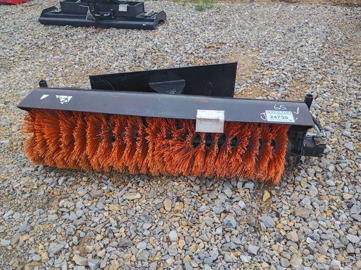 #24730-•-giyi-skid-steer-sweeper-image-1