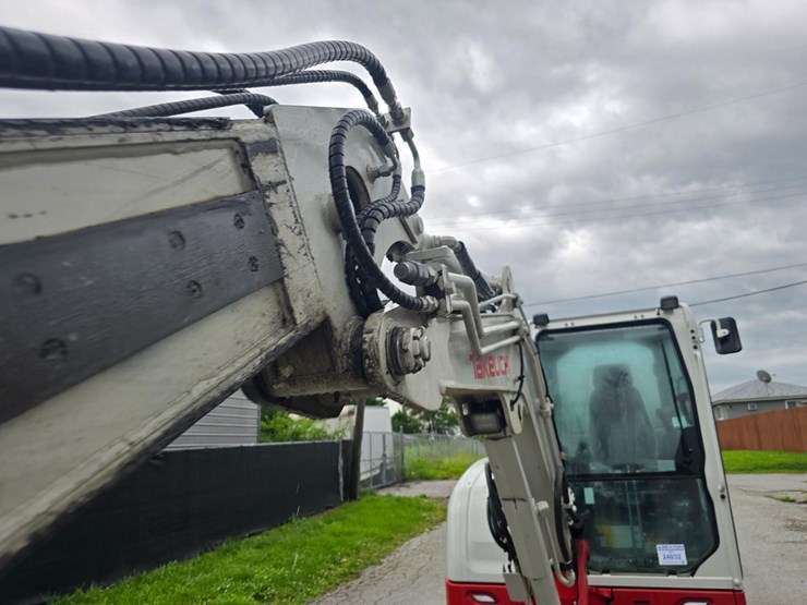 #24032-•-2024-takeuchi-tv350r-excavator-image-38