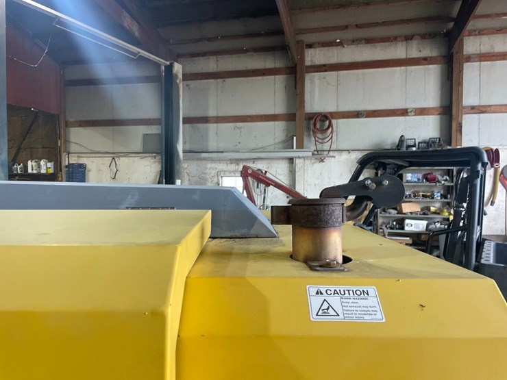 2013-atlas-copco-xas400-image-12
