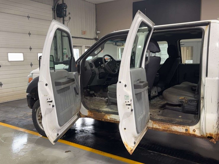 2016-ford-f450-image-13